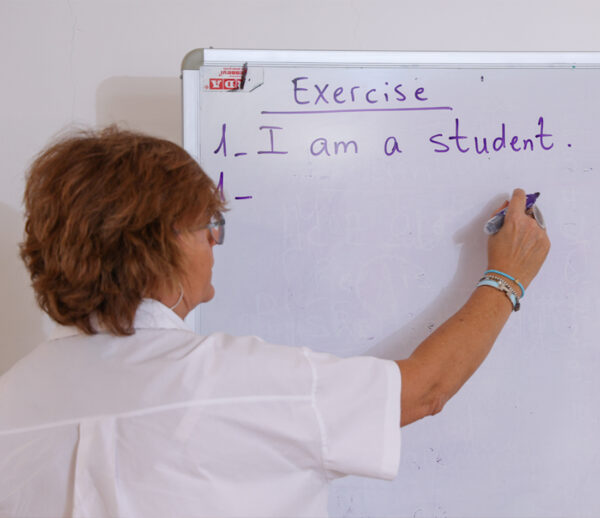 English Language Courses by Oghak NGO - Image 2